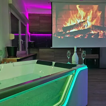 Appartement Spa, Jacuzzi & Sauna *