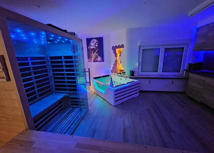 Spa, Jacuzzi & Sauna